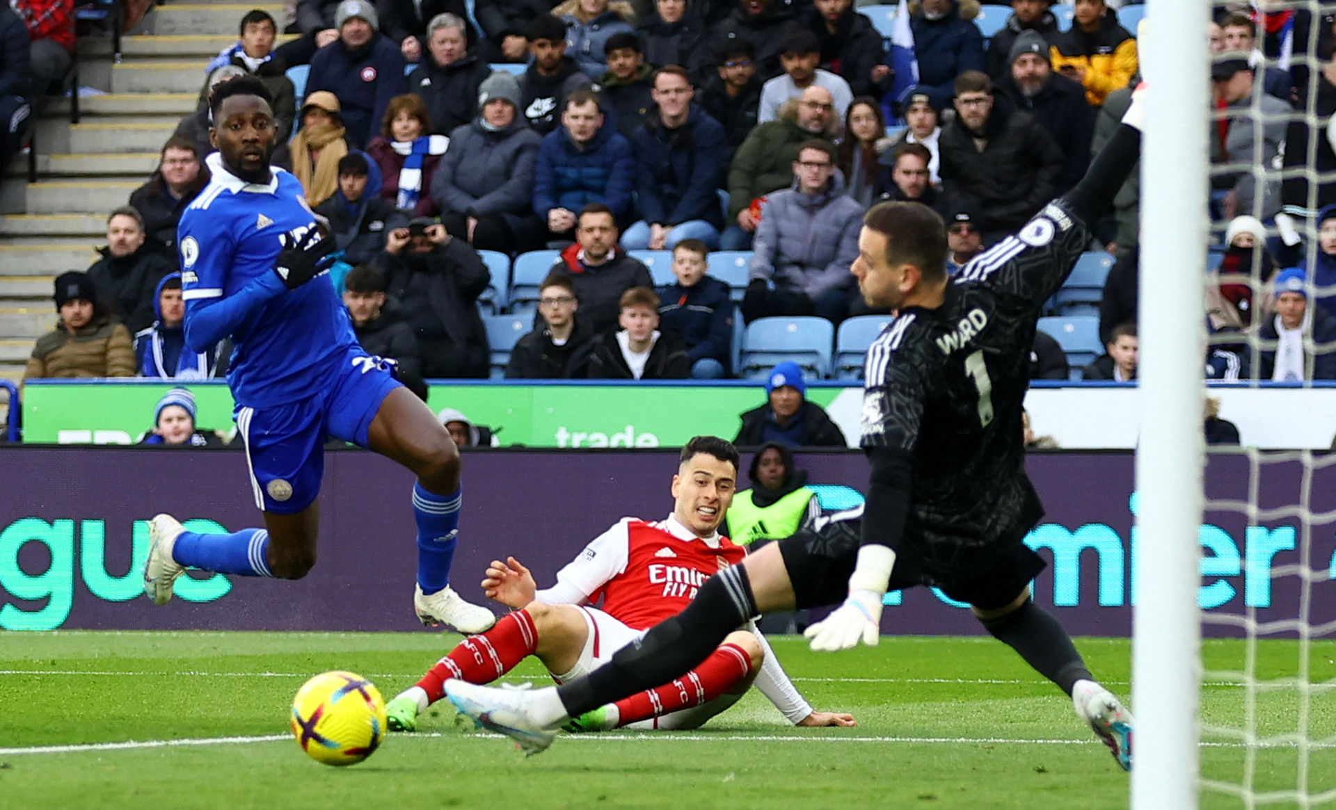 队紧密连结 队紧密连结